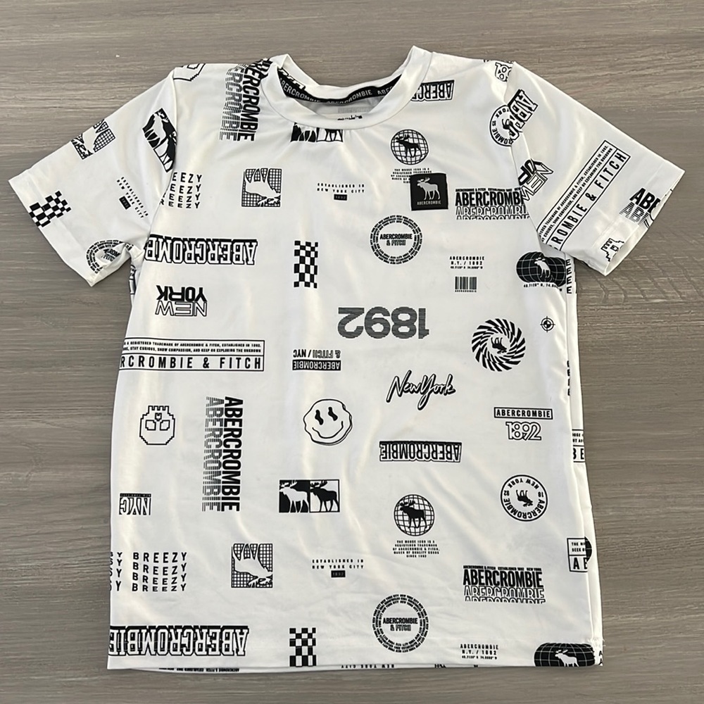 Abercrombie kids Boys Graphic Tshirt